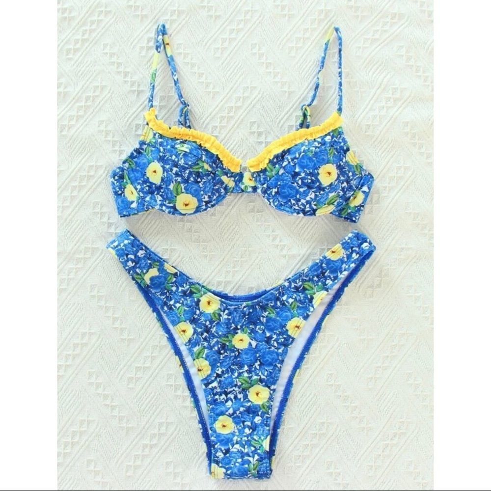 Bikini - image 6